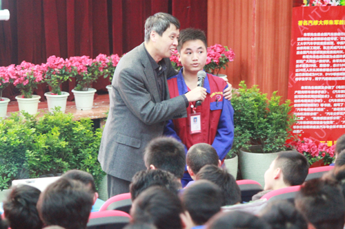 ��܊_̫ԭ�fͨ��܇�WУ��Ƹ����