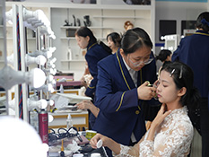 ���ތWУ_��܇���b�̌W�F��