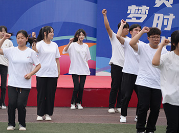 ��܇��Ӗ�WУ